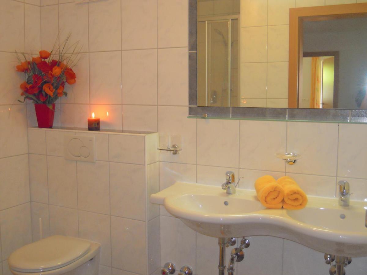 Neustockach Apartamento *